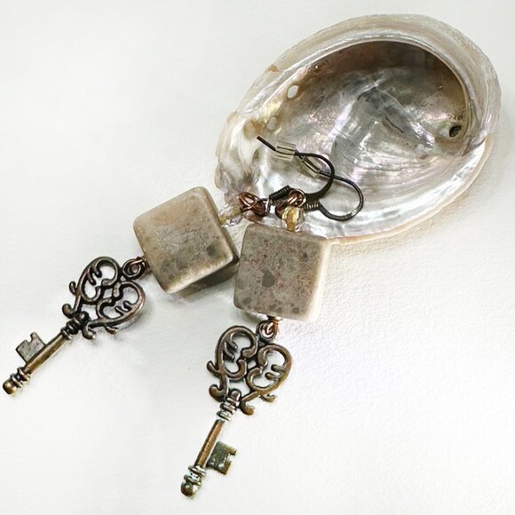 NEW - Handmade - Stone, Crystal & Brass Drop Earrings - Picture 2 of 7